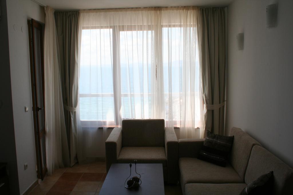 Apartments Helios Pomorie Quarto foto